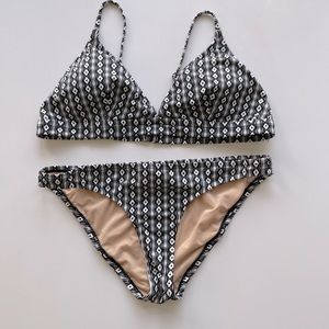 Black and White J Crew Bikini Set, full bottom coverage, adjustable bra top.